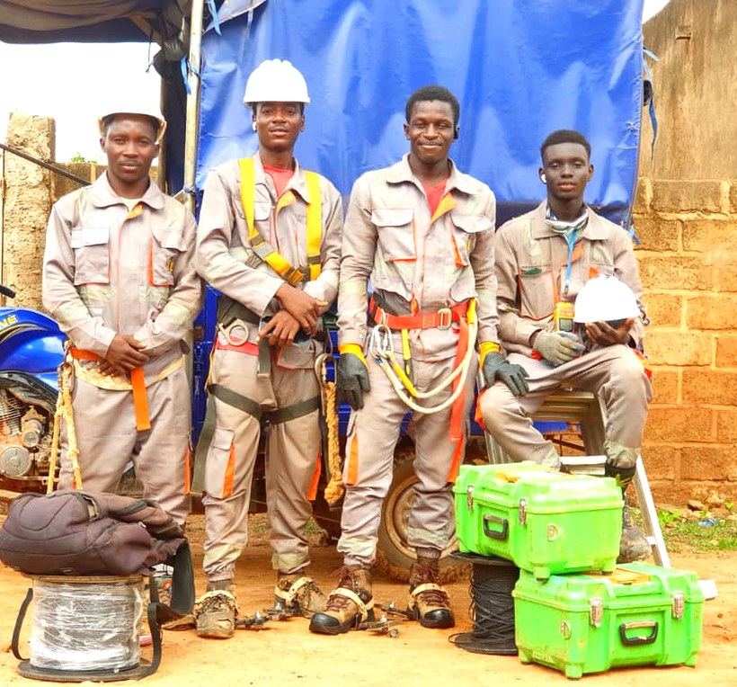 MEETA fibre optic crew